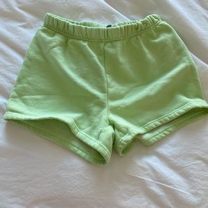 Aritzia TNA cozy fleece high rise 3” sweatshort small